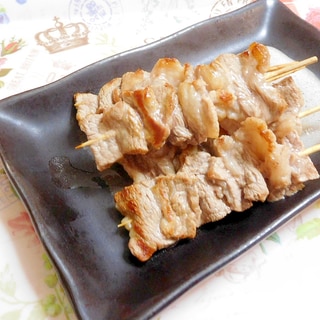 焼肉用を重ねて刺す！牛カルビ串